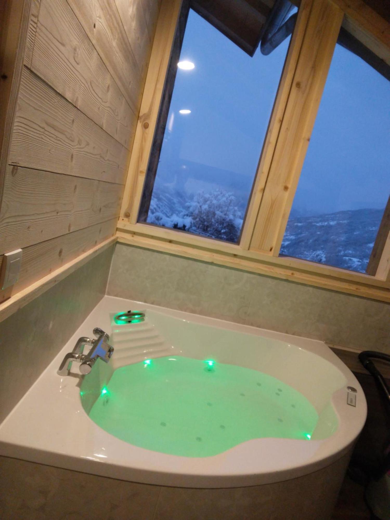 Balneo Billard Savoie Vue La Plagne-Tarentaise